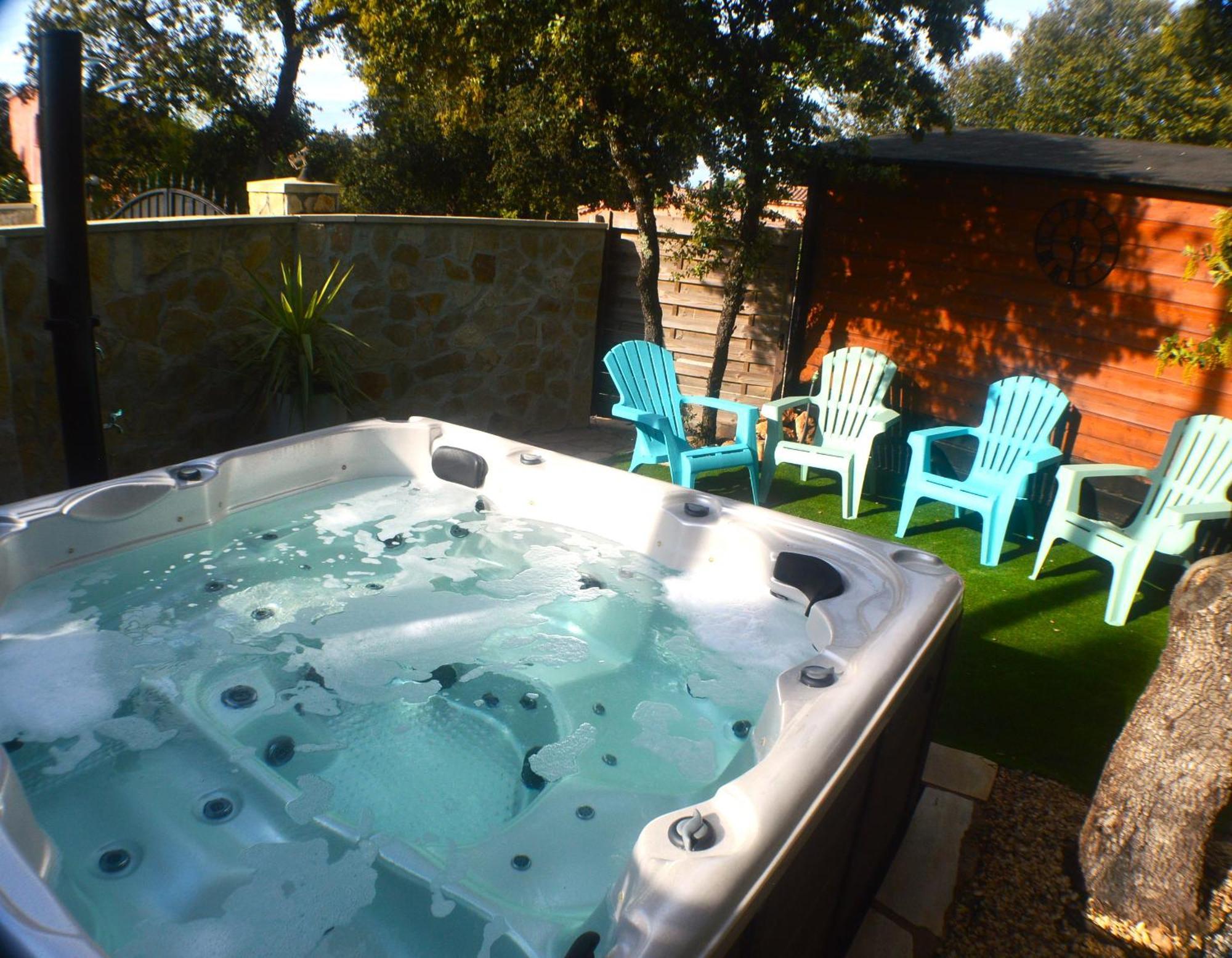 La Rose Des Vents & Spa - Gite La Parenthese Neoules Exterior photo