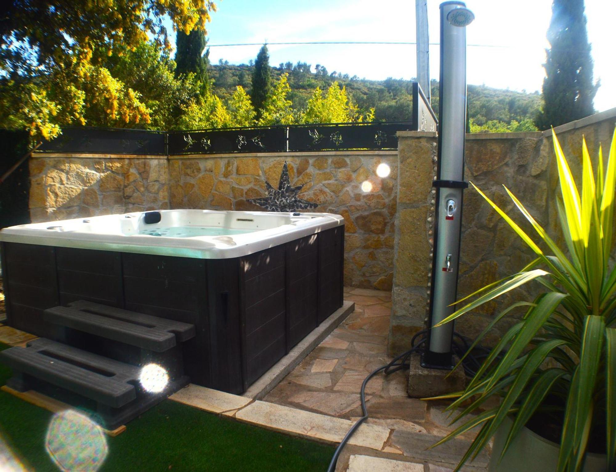 La Rose Des Vents & Spa - Gite La Parenthese Neoules Exterior photo