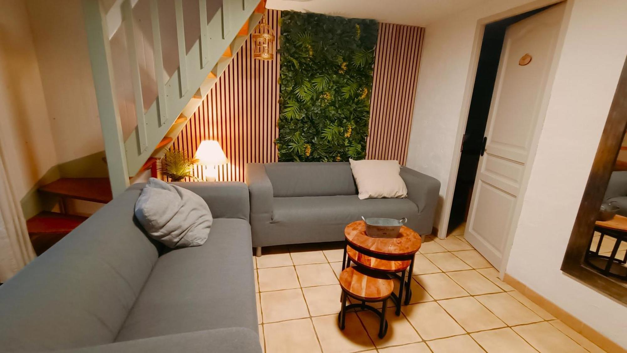 La Rose Des Vents & Spa - Gite La Parenthese Neoules Exterior photo